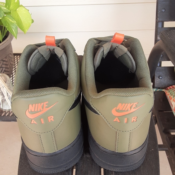 NIKE Air Force 1's '07 low Medium Olive/Starfish BQ4326-200 Men's Size 12 Shoes - Picture 7 of 16